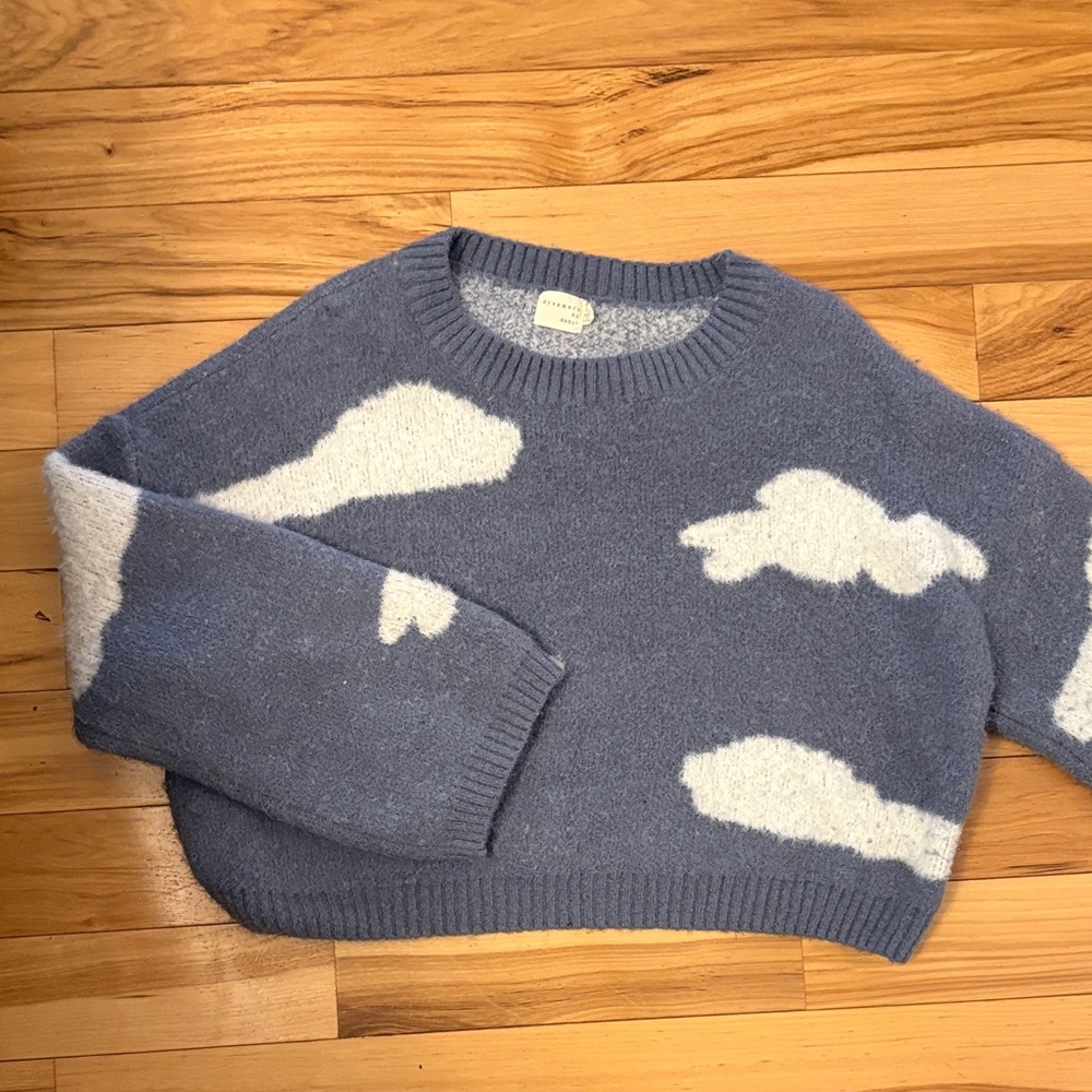 Cloud Pattern Blue Crop Sweater (large)